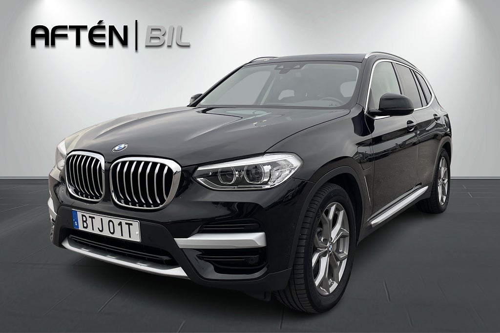 BMW X3 xDrive 30e Plug-In 292hk Drag HuD Pano HiFi Cockpit