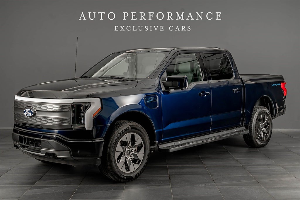 Ford F-150 Lightning Lariat Extended Range Dragkrok / Hemleverans /