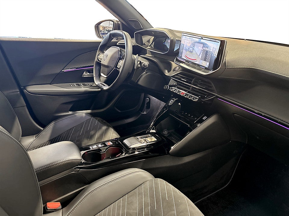 Bild på Peugeot 2008 GT 1.2 PT 130hk Aut B-KAMERA CARPLAY