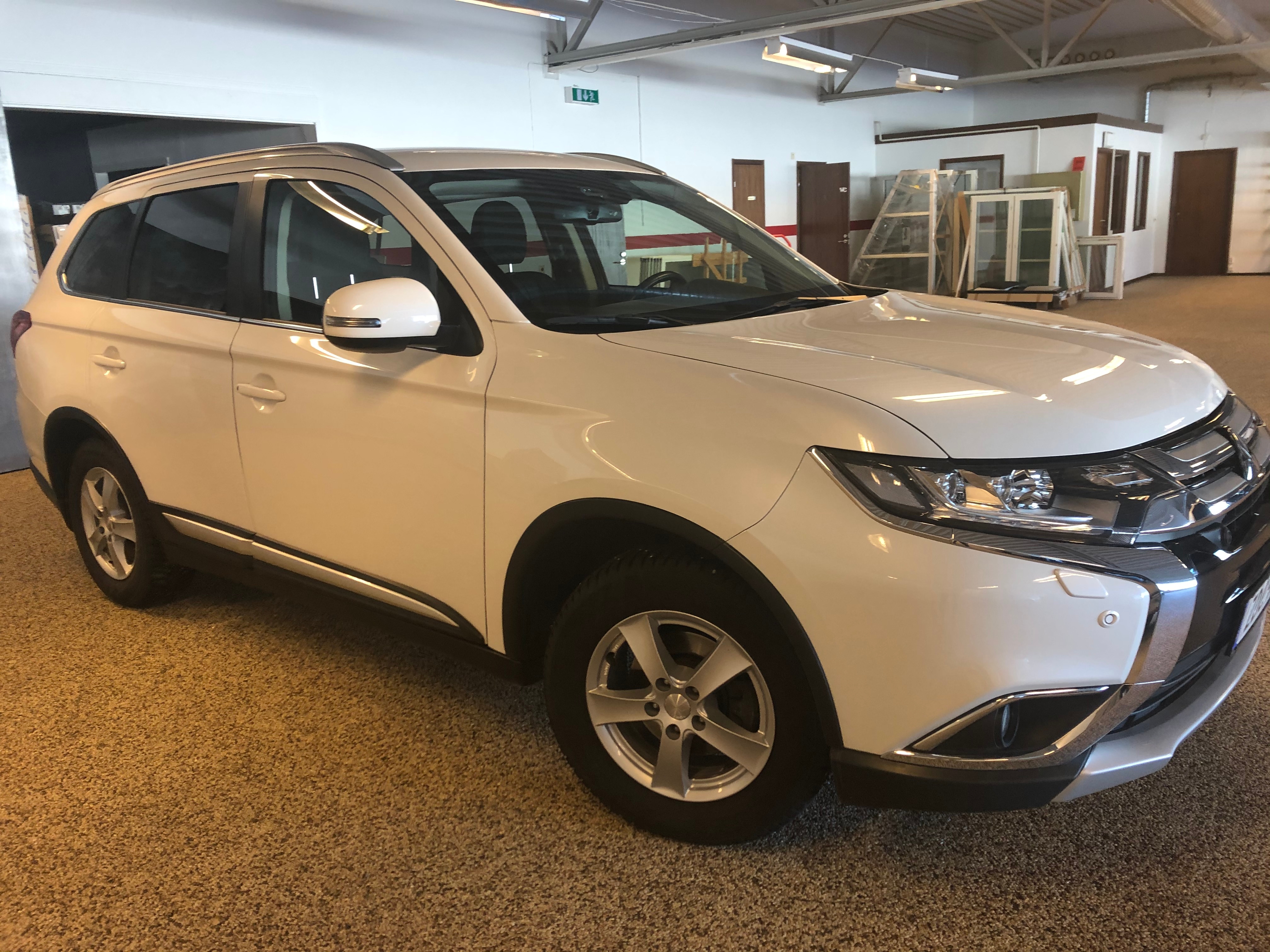 Mitsubishi Outlander 2018, bild 4/30