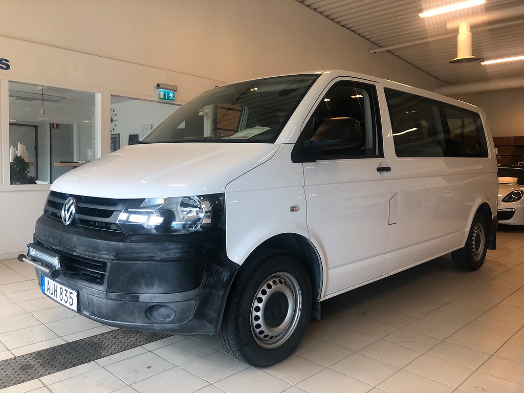 Volkswagen Caravelle 2.0 TDI Trendline 9-sits M-värmare 