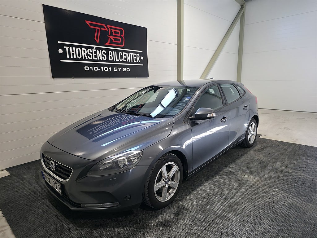 Volvo V40 D2 Manuell, 115hk Kinetic/B-kamera/Drag/D-värmare