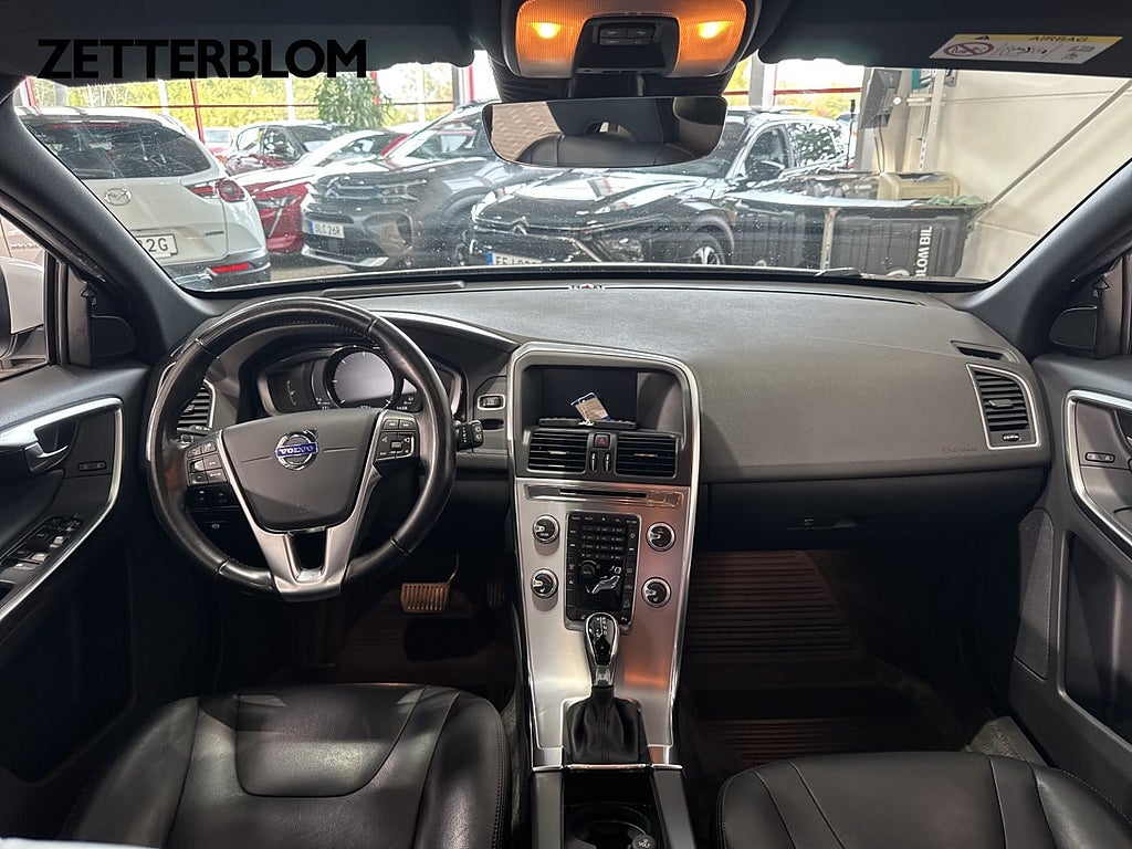 SUV Volvo XC60 10 av 14