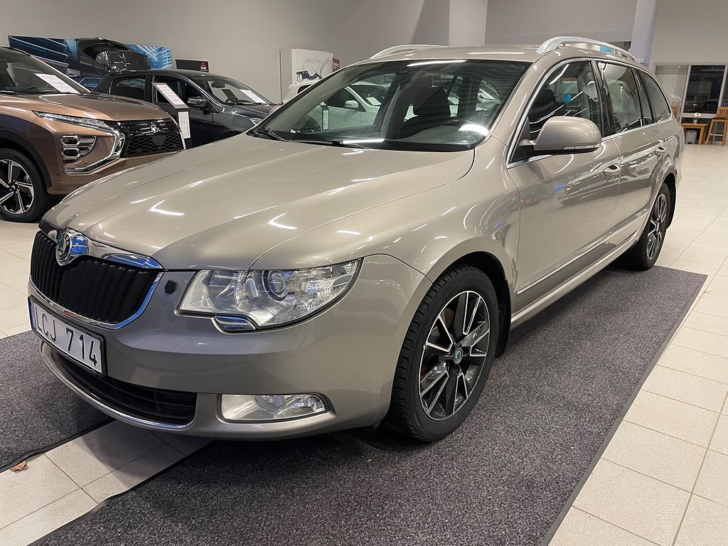 Skoda Superb Kombi 1.8 TSI Elegance Euro 5, året runt hjul 