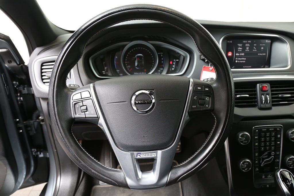 Volvo V40 D3 150hk R-Design Edition Aut Kamera Navi Teknikpaket 2019