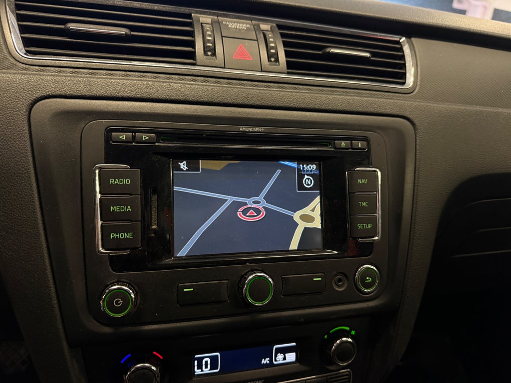 Skoda Rapid 2013 - miniatyr 16