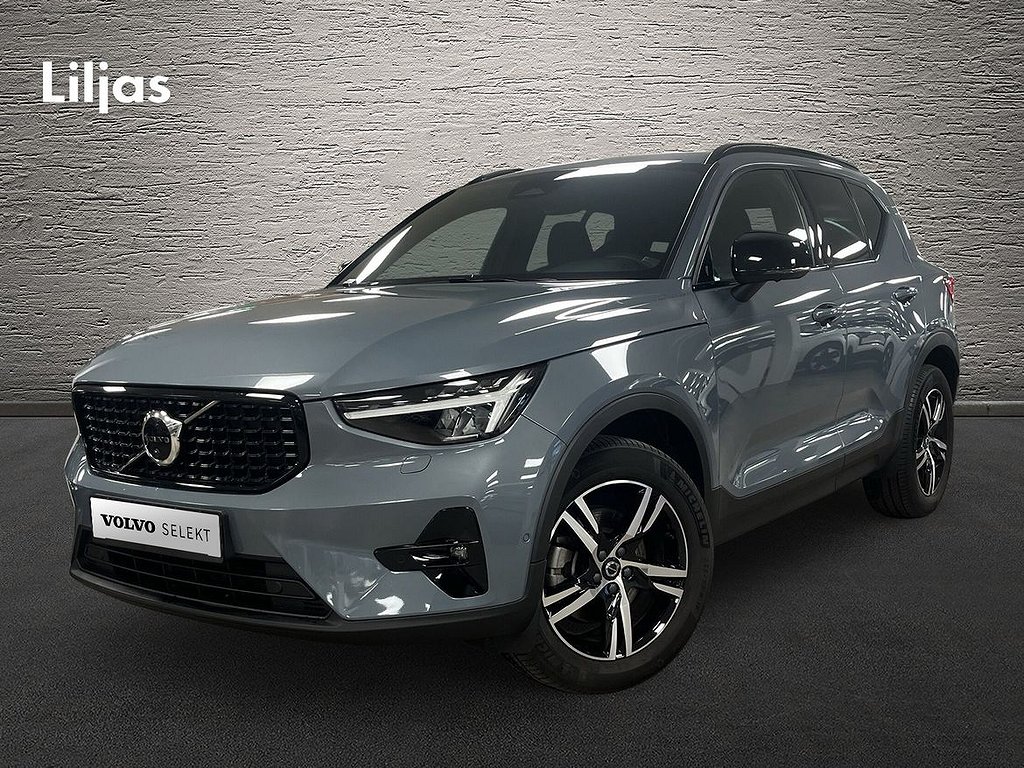 Volvo XC40 B4 FWD Bensin Plus Dark//Vinterhjul//Dragkrok//