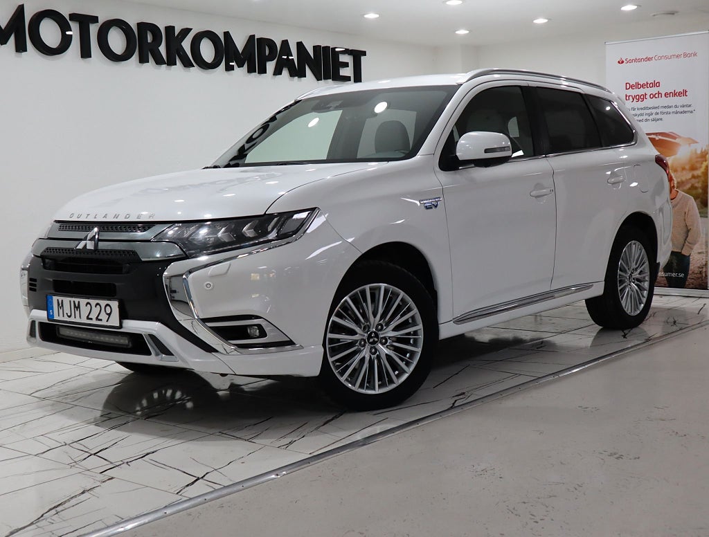 Mitsubishi Outlander PHEV CVT Business 360° Drag Värmare Nyservad Garanti