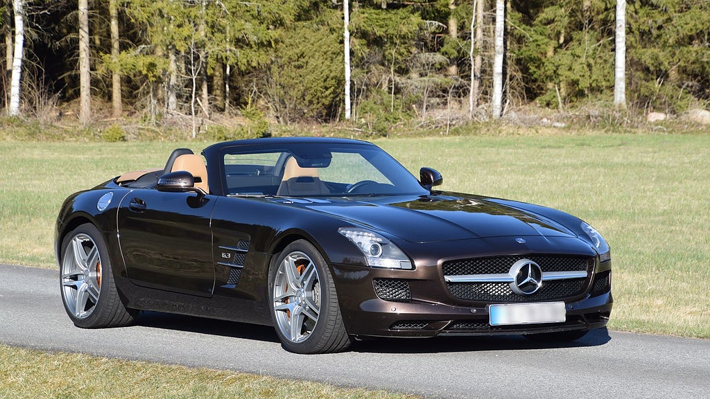 Mercedes-Benz SLS AMG Roadster användes som tjänstebil av Mercedes finanschef. Foto: Bilweb Auctions