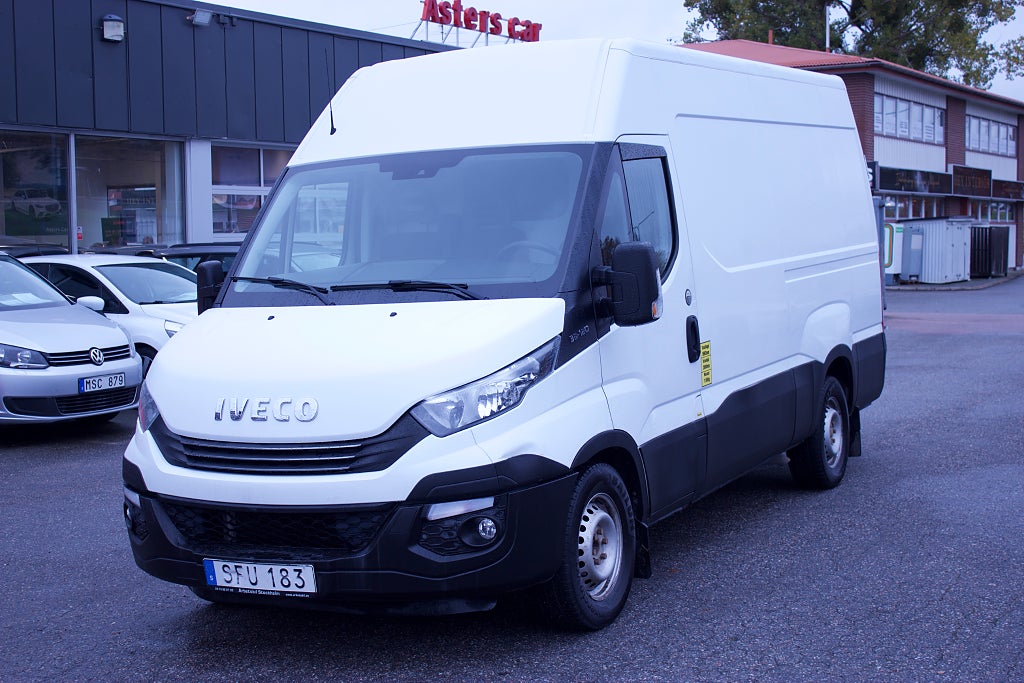 Iveco Daily 35-120 Automat Skåpbil 2.3 JTD Hi-Matic 116 hk Euro 6
