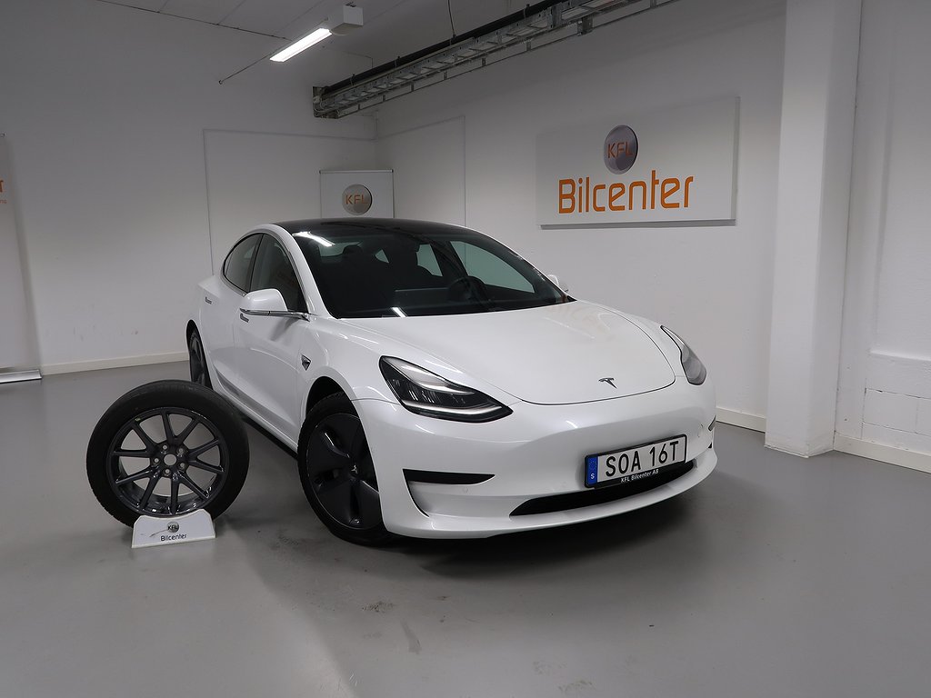 Tesla Model 3 *3,99% RÄNTA* Standard Range Plus V-Däck ingår Drag-Navi-Kamera-