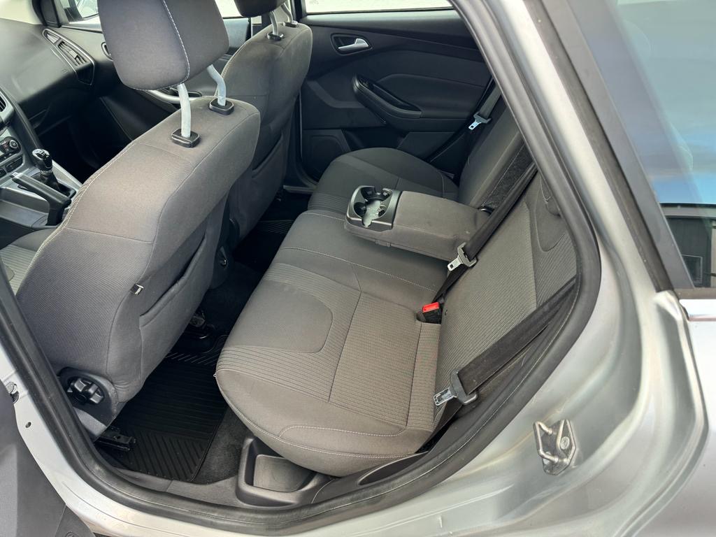 Ford Focus Kombi 1.0 EcoBoost Euro 5 2013, kuva 6/45