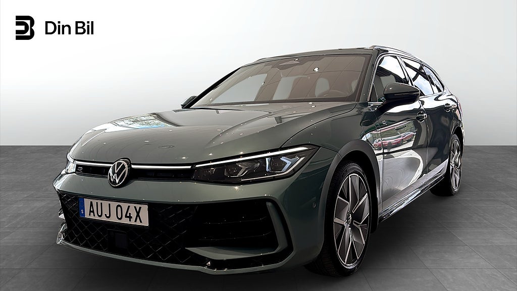 Volkswagen Passat R-LINE 1.5 TSI eHYBRID 272 hk Drag/Värmare/Panoram
