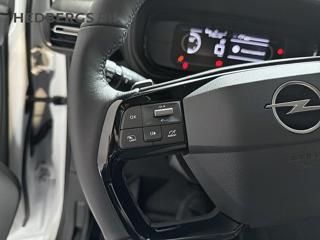 Opel Combo  L2 1.5 BlueHDi 130HK AUT thumbnail