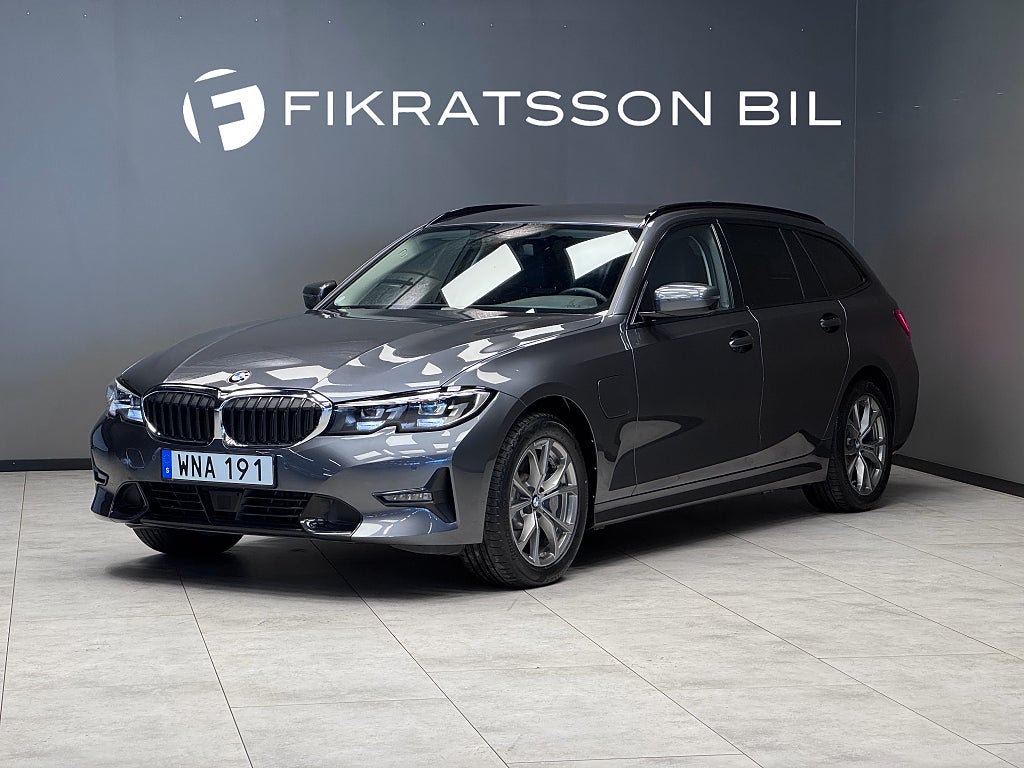 BMW 330e xDrive Touring Sport Line / Värmare / Carplay