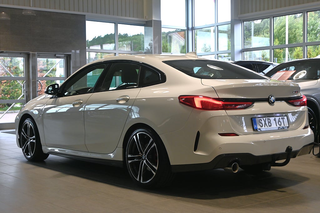 BMW 218i 2021 - miniatyr 3