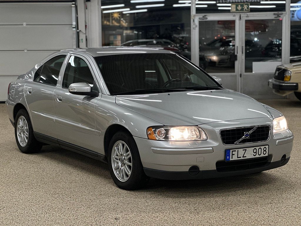 Volvo S60 R 2.4 Classic Kinetic SPACEBALL 140hk Facelift 0%RÄNTA