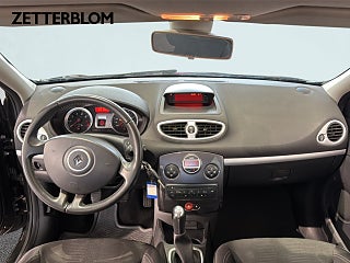 Halvkombi Renault Clio 10 av 15