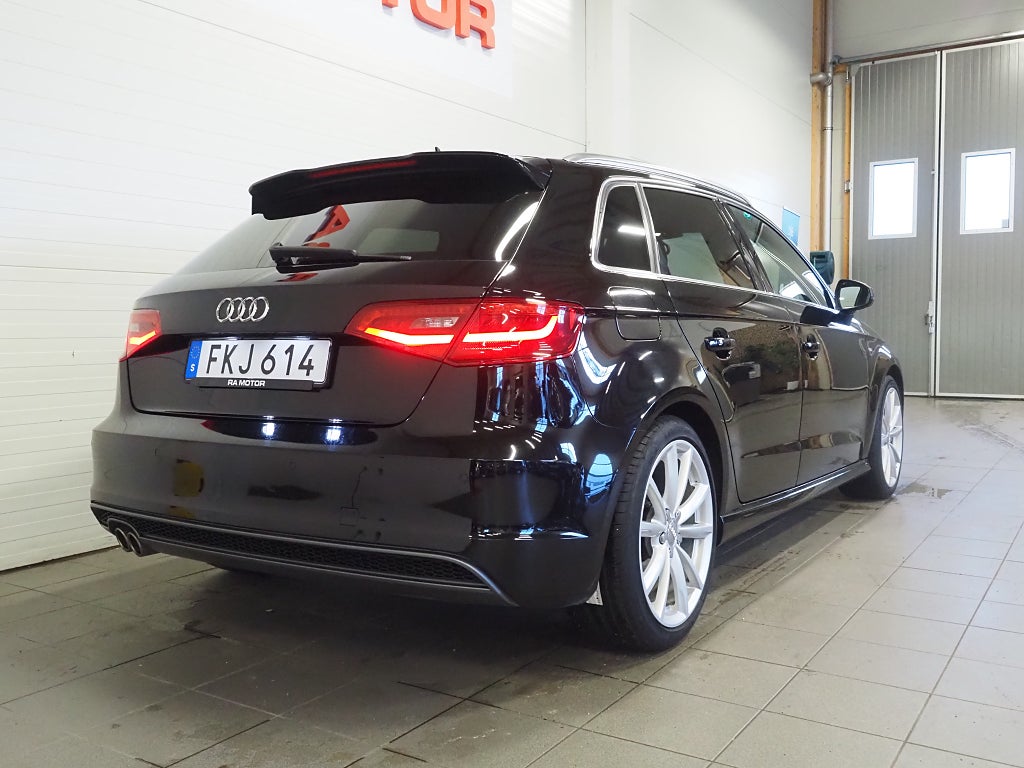 Audi A3 SB 2.0 TDI 150hk S Tronic S-Line M-Värm Navi Alcantara 2015