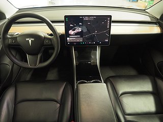 Sedan Tesla Model 3 15 av 21