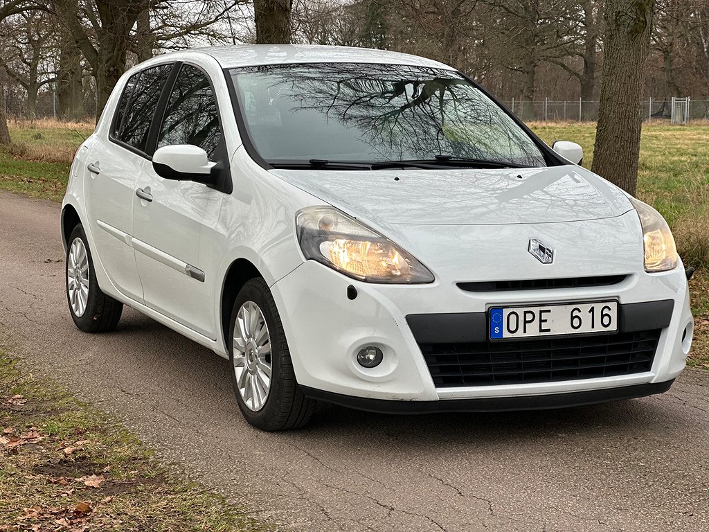 Renault Clio 1.2 E85 Svensksåld, Ny besiktigad, Ny servad 