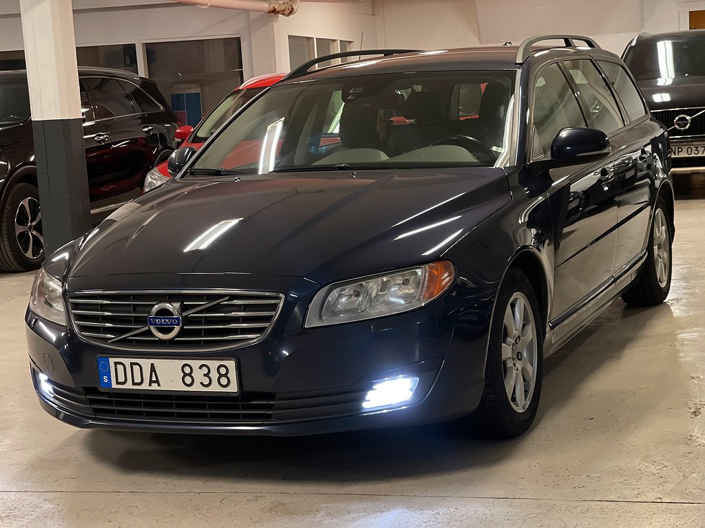 Volvo V70 D2 Kinetic Två Ägare 