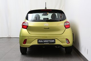 Halvkombi Hyundai i10 8 av 19