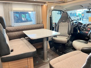 Husbil-halvintegrerad Adria CORAL SUPREME 670 SLT 11 av 29