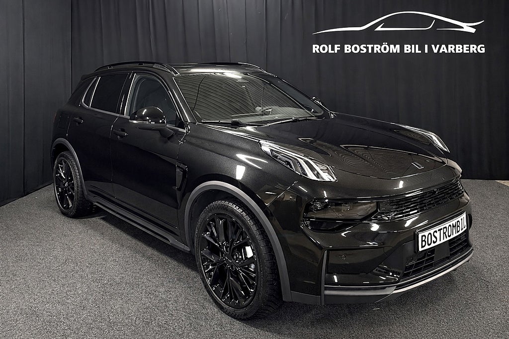 Lynk & Co 01 PHEV More Läder Pano Drag Infinity 360 BLIS
