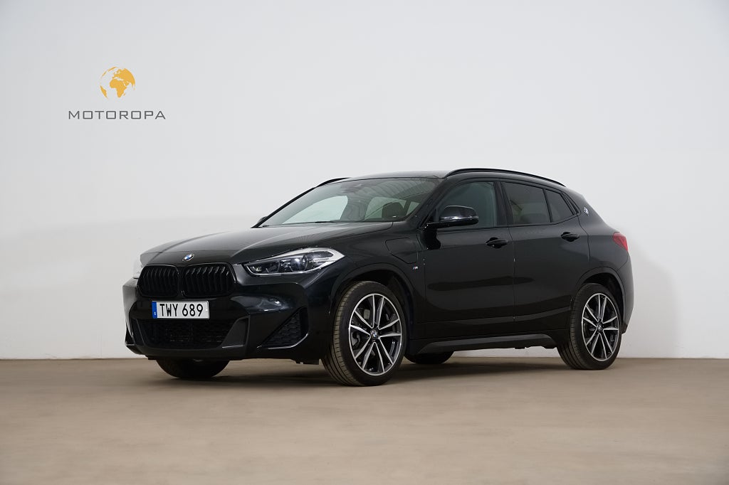 BMW X2 xDrive25e M Sport / Panorama / LED