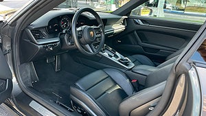 En Porsche 911 från 2019 finns till försäljning hos Porsche Center Örebro. 