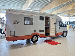 Husbil-halvintegrerad Bürstner SOLANO 710 4 av 30