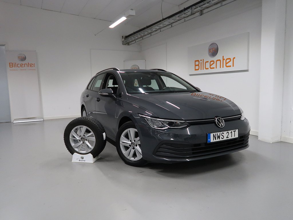 Volkswagen Golf 1.5 eTSI V-Däck ingår Aut-Navi-Kamera-Carplay-Cockpit-Elstol-BT 