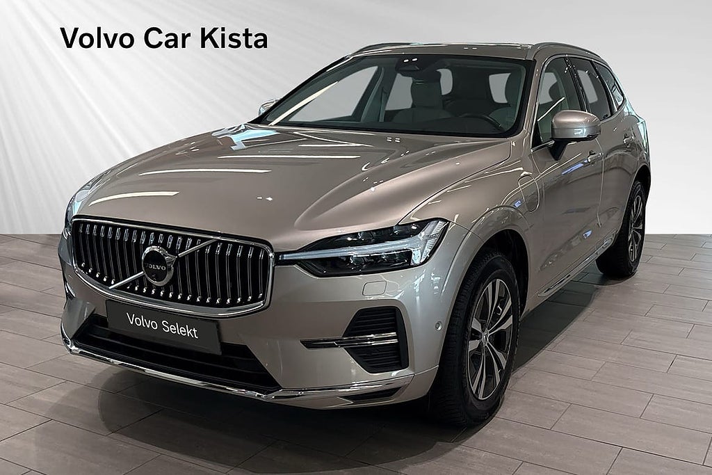 Volvo XC60 Recharge T6 II Core Edition Pano Läder 360Kamera