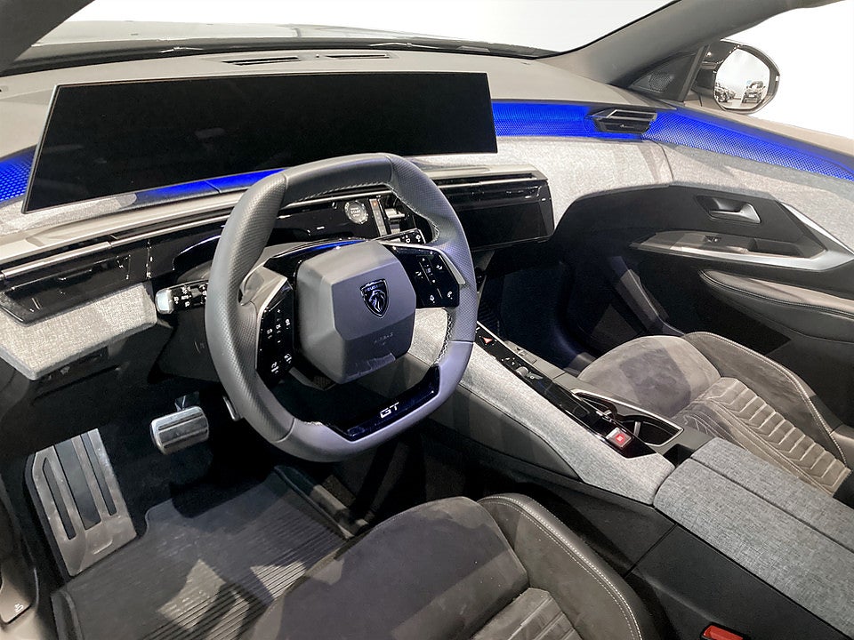 Bild på Peugeot 5008 GT Ultimate 1.2 PT 145hk Aut B-KAMERA MASSAGE ELSTOL
