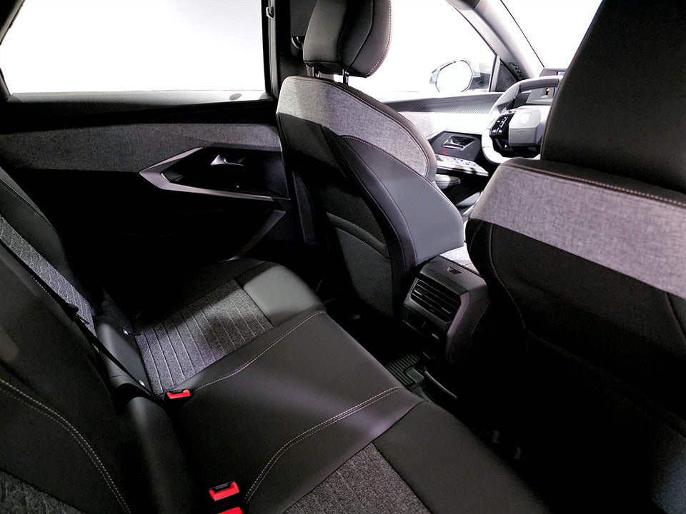 Bild på Peugeot E-3008 Allure Aut - OMGÅENDE LEVERANS!