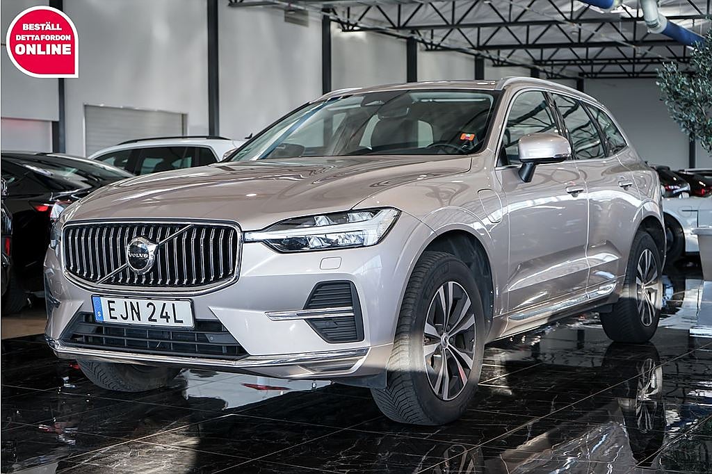 Volvo XC60 Recharge T6 AWD Momentum Pano LED Keyless