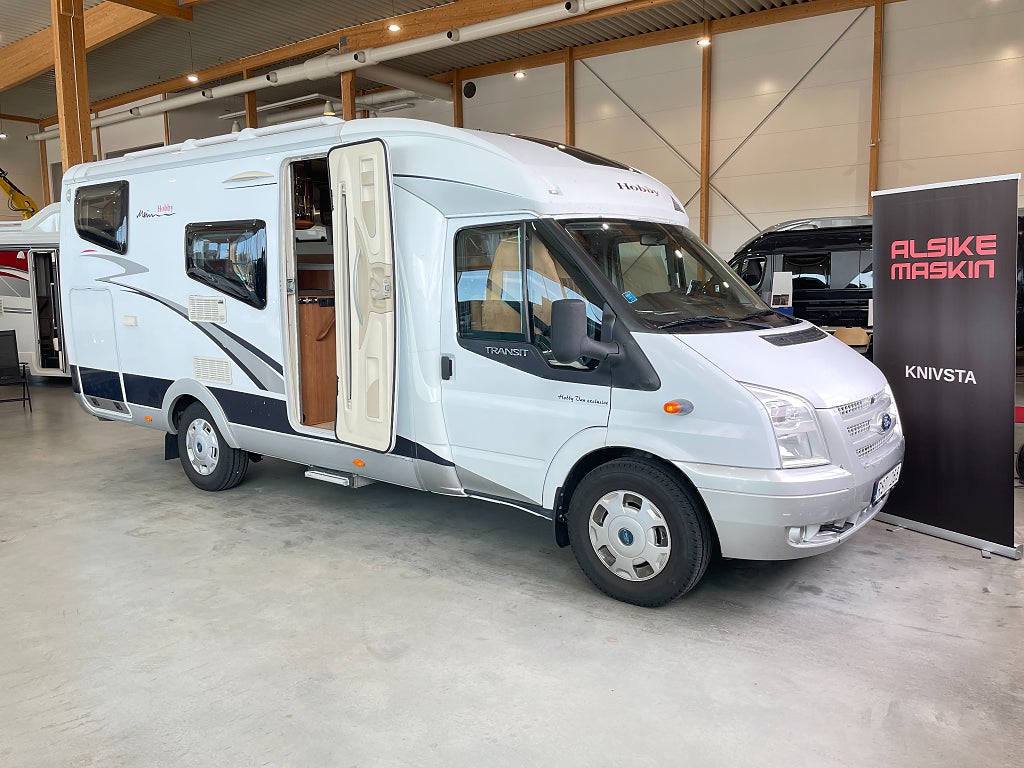 Hobby T 500 GESC / B-kort / Långbädd / Garage / Kedja / El-patron /