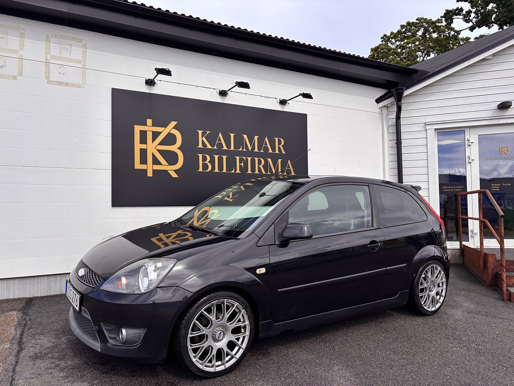 Ford Fiesta ST Euro 4, Taklucka,Vinterdäck ingår,Kampanjränta 1,95%