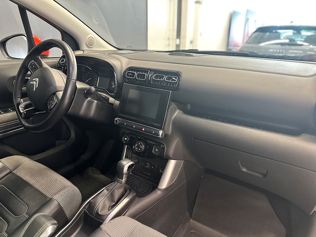 Citroën C3 Aircross 1.2 PureTech 110hk/B-Kamera/DRAG/NAV/SKINN/PANO