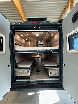Husbil-halvintegrerad Robeta Helios For Two 180HK AUT 18 av 26