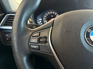 BMW 320D xDrive Touring Sport line /Drag/Navi/Cockpit – bild 17