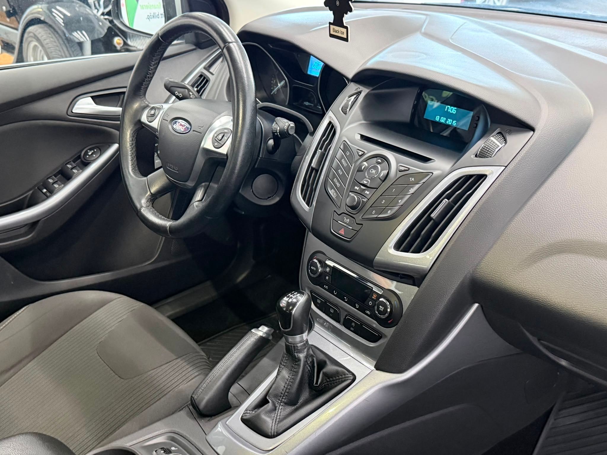 Ford Focus 1.0 EcoBoost Titanium Euro 5 2013, bild 5/37