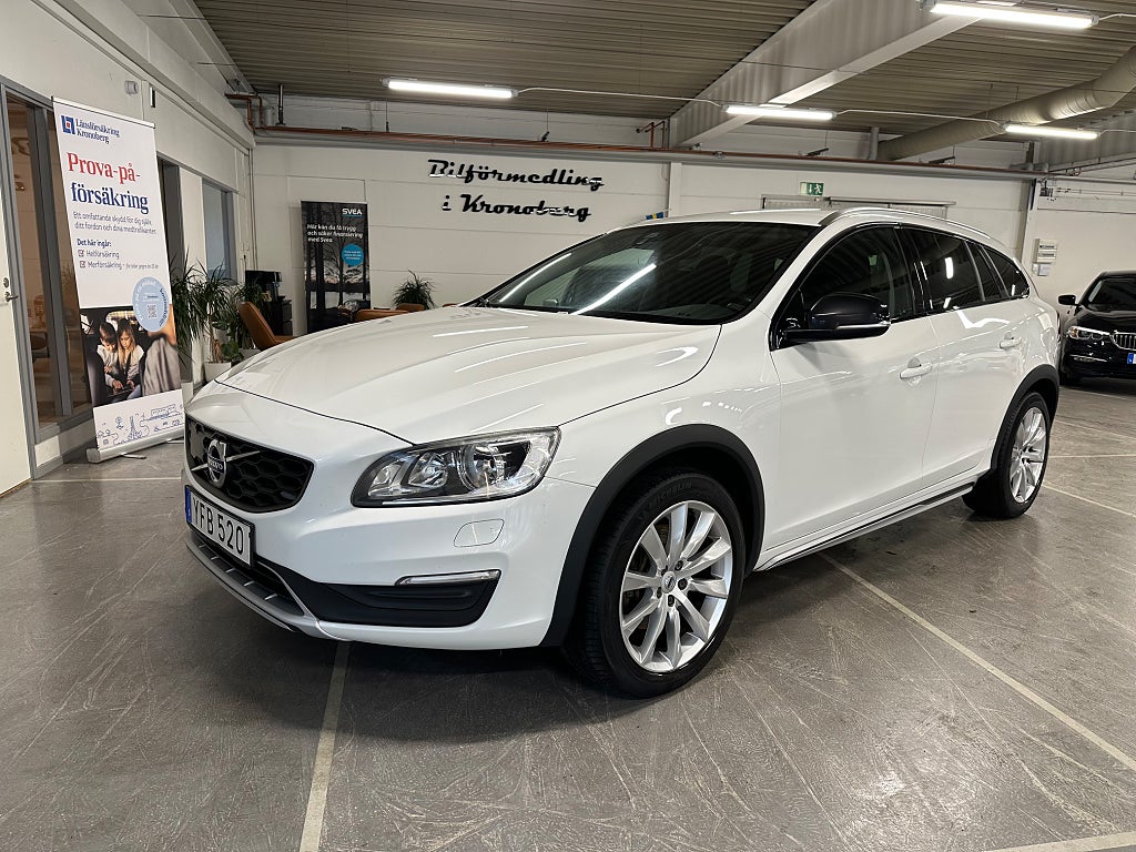 Volvo V60 Cross Country D4 AWD Geartronic Värmare Dragkrok