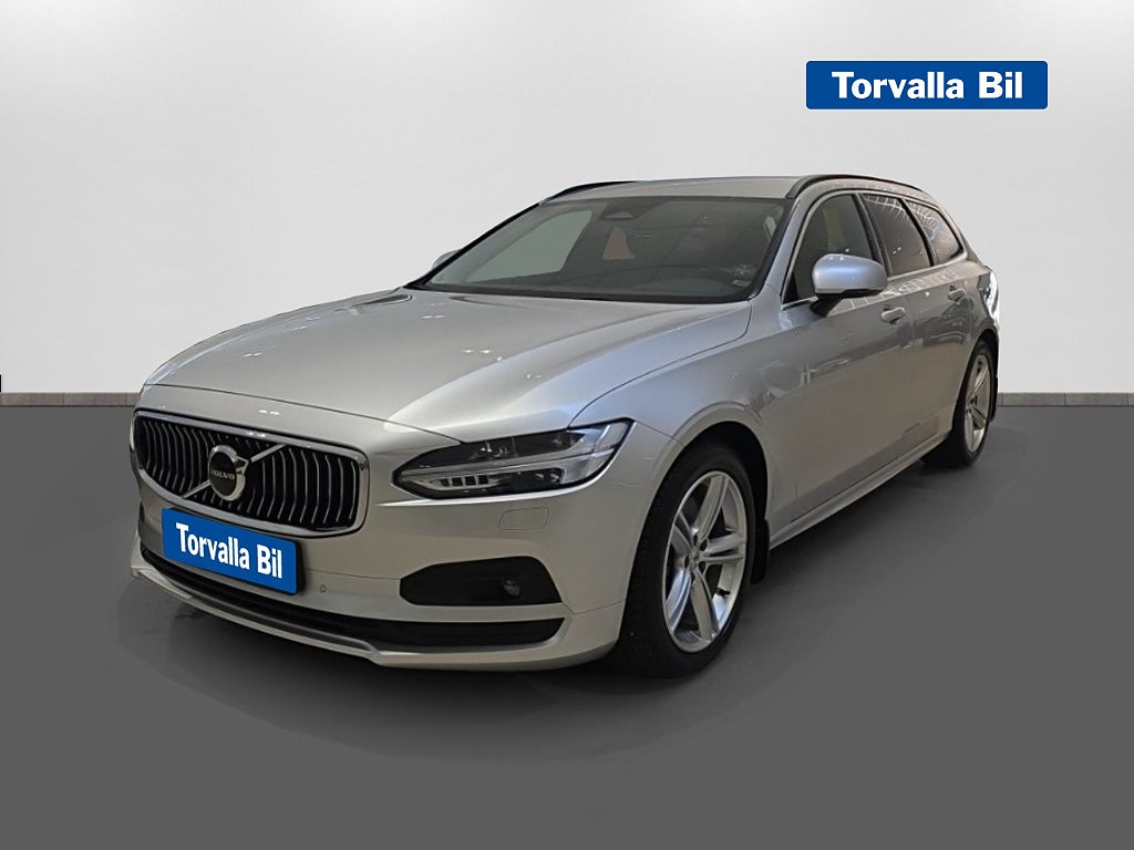 Volvo V90 B4 AUT Momentum *V-hjul + Drag + Värmare*