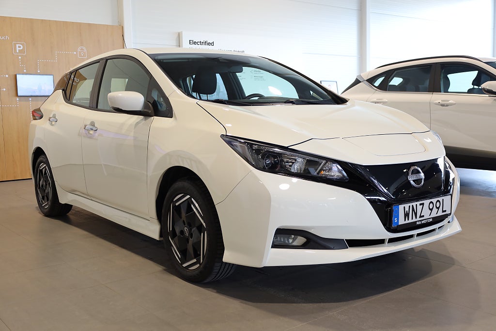 Nissan Leaf 40 kWh Acenta Kamera Navi Leasbar Rattvärme Carplay 2022