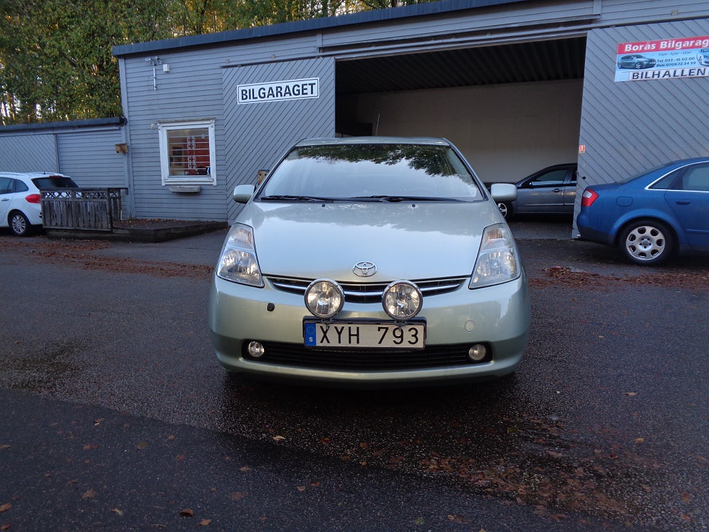 Toyota Prius 1.5 VVT-i + 3CM CVT Euro 4