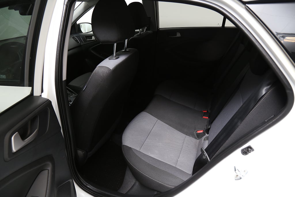 Hyundai i20 1,0 T-GDI 100hk Trend Aut P-sensor CarPlay Kamera 2020