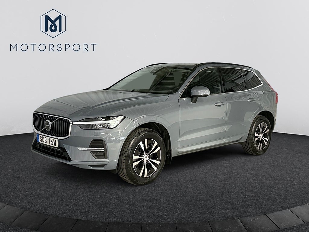 Volvo XC60 B4 AWD Momentum Adv B-kamera Carplay Värmare Drag 