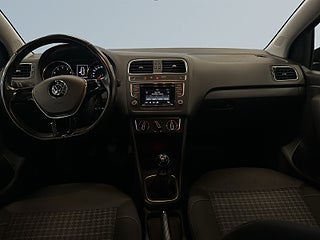 Volkswagen Polo 5-dörrar 1.2 TSI S&V-hjul/BT/360kr skatt – bild 8